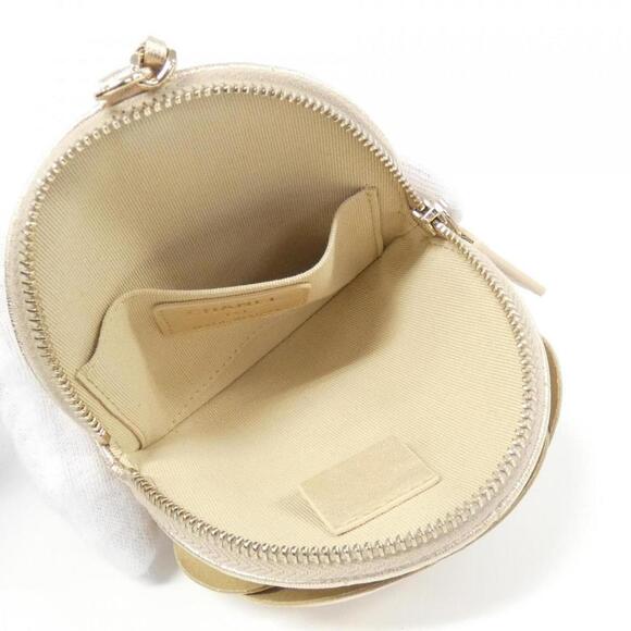 CHANEL Ivory Wallet - Picture 6 of 7